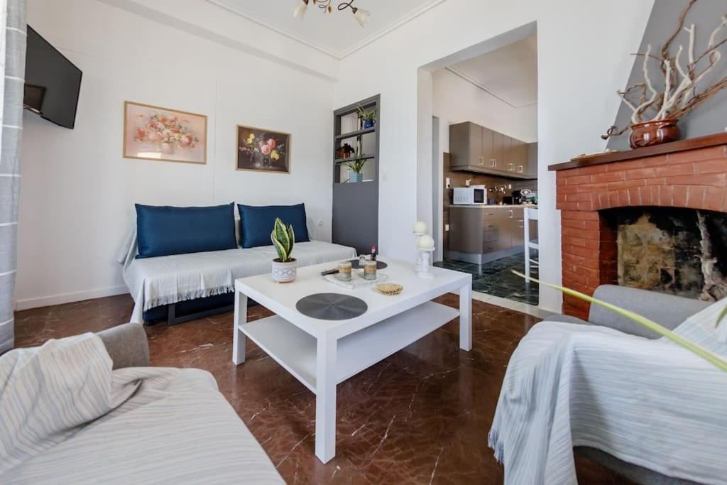 Apartamento The Waves Monodhéndrion Exterior foto